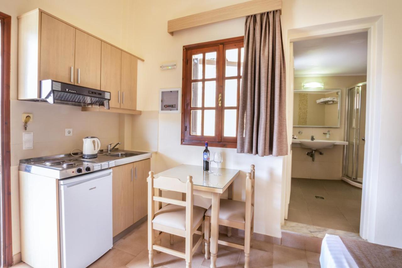 Aphrodite Luxury Studios & Apartments Karpathos Exterior photo