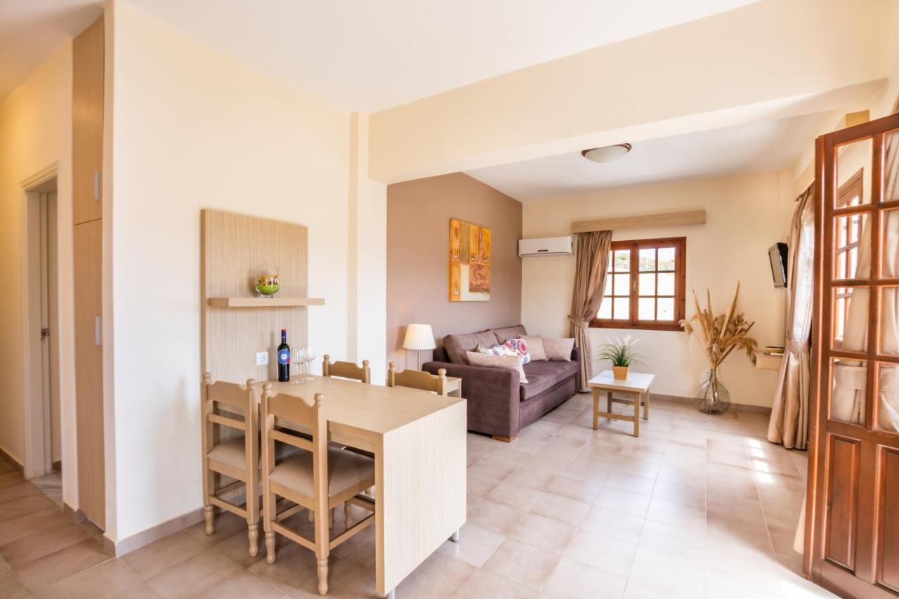 Aphrodite Luxury Studios & Apartments Karpathos Exterior photo